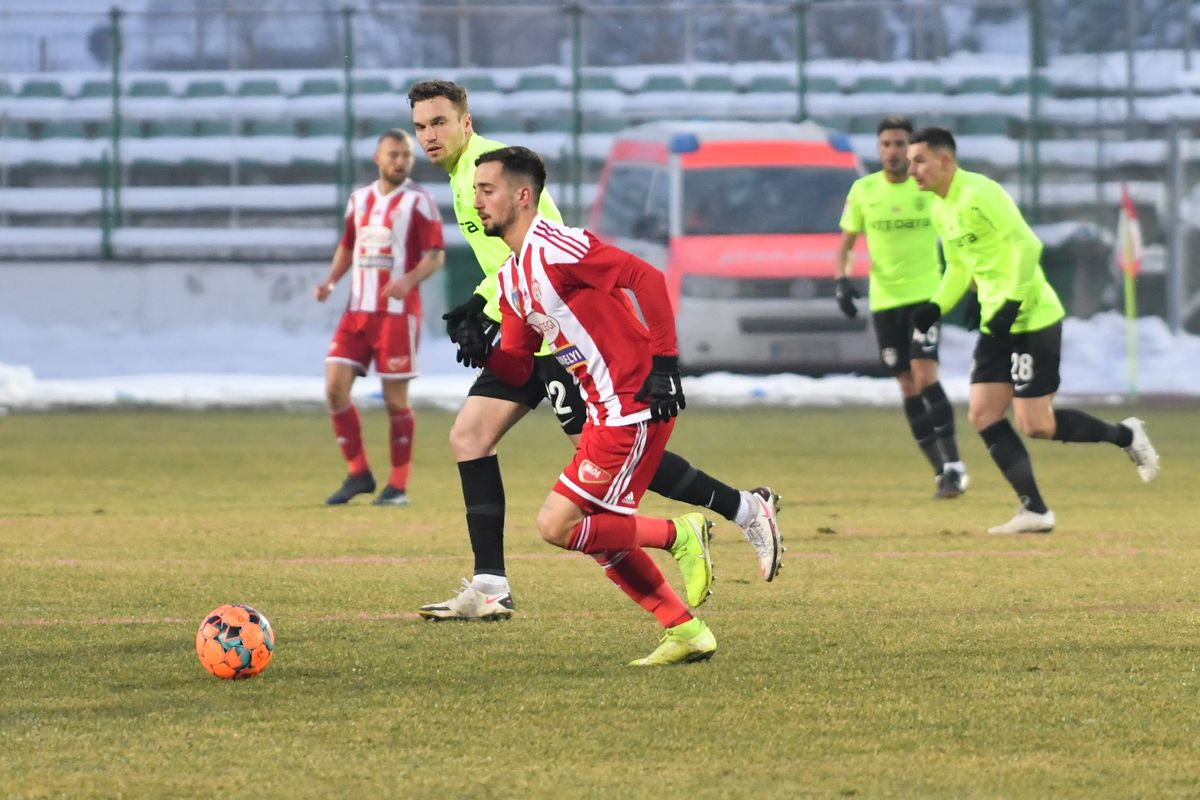 Un titular de la CFR Cluj, OUT: „Simțeam cum se rupe mușchiul!” » Cât lipsește