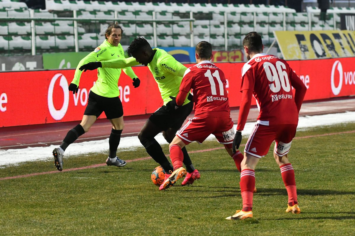 Un titular de la CFR Cluj, OUT: „Simțeam cum se rupe mușchiul!” » Cât lipsește