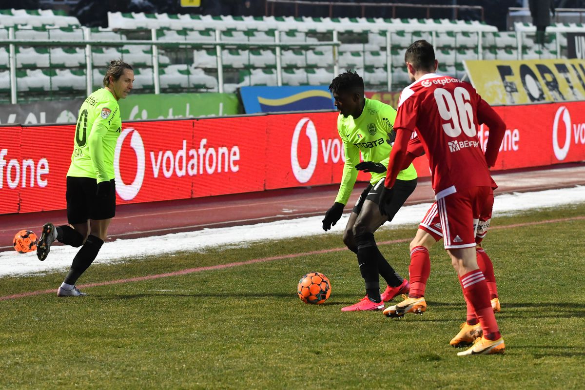 Un titular de la CFR Cluj, OUT: „Simțeam cum se rupe mușchiul!” » Cât lipsește