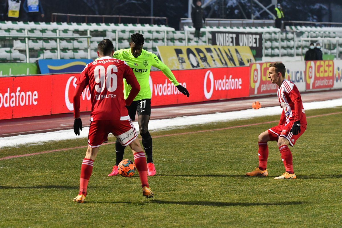 Edward Iordănescu are dreptate: CFR Cluj e dezavantajată în lupta cu FCSB și Craiova! Cum poate fi decis duelul la titlu în Liga 1