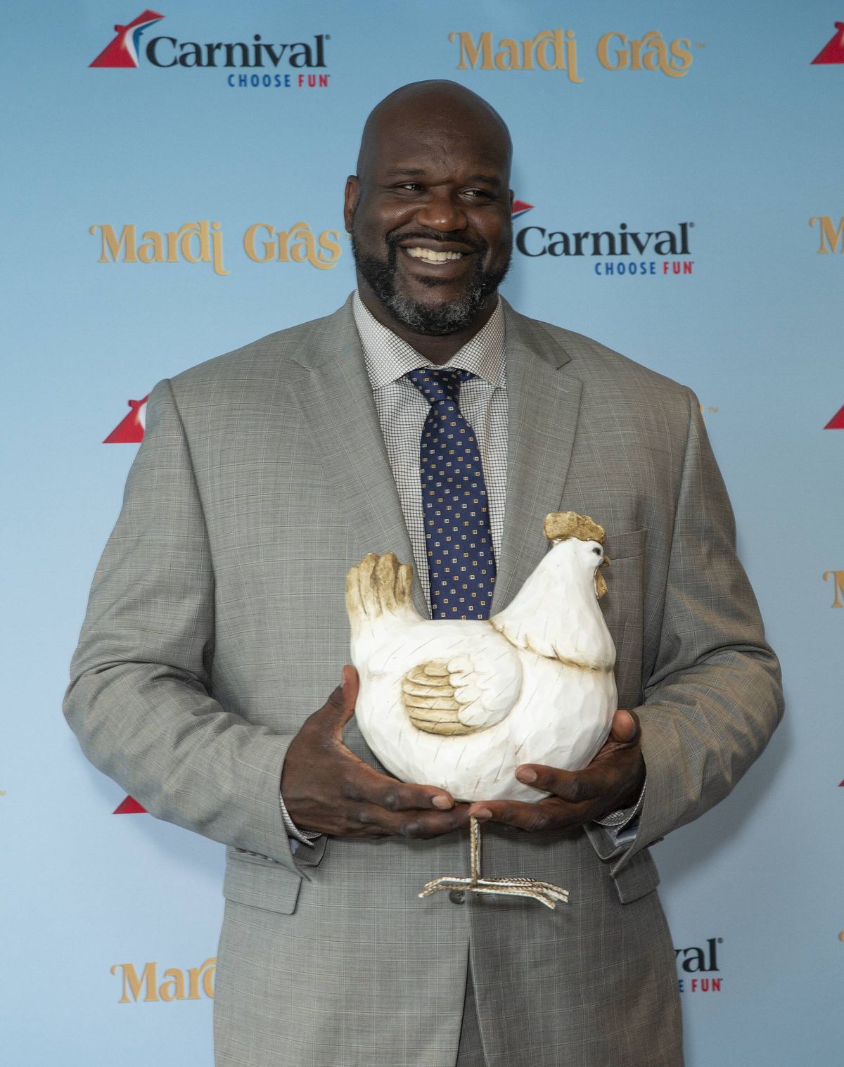 Ca de la gigant la gigant! » Ce i-a scris Shaquille O'Neal pivotului congolez care a șocat prin forma fizică lumea sportului