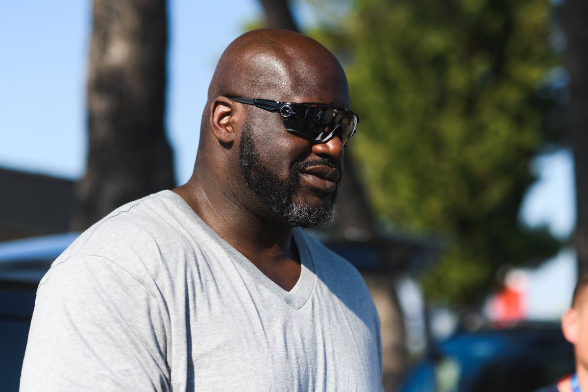 Ca de la gigant la gigant! » Ce i-a scris Shaquille O'Neal pivotului congolez care a șocat prin forma fizică lumea sportului