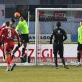 După Sepsi - CFR Cluj 0-1, Andrei Burcă (27 de ani, fundaș central) a tras un semnal de alarmă în privința jocului modest practicat de campioană în prima repriză.