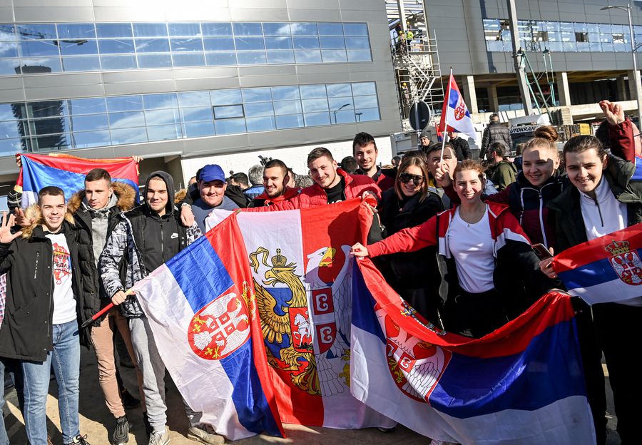 Novak Djokovic a aterizat în Belgrad » Fanii l-au așteptat pe aeroport