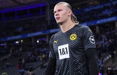 Erling Haaland e contrazis de un oficial de la Borussia Dortmund: „Nu am pus nicio presiune asupra lui”