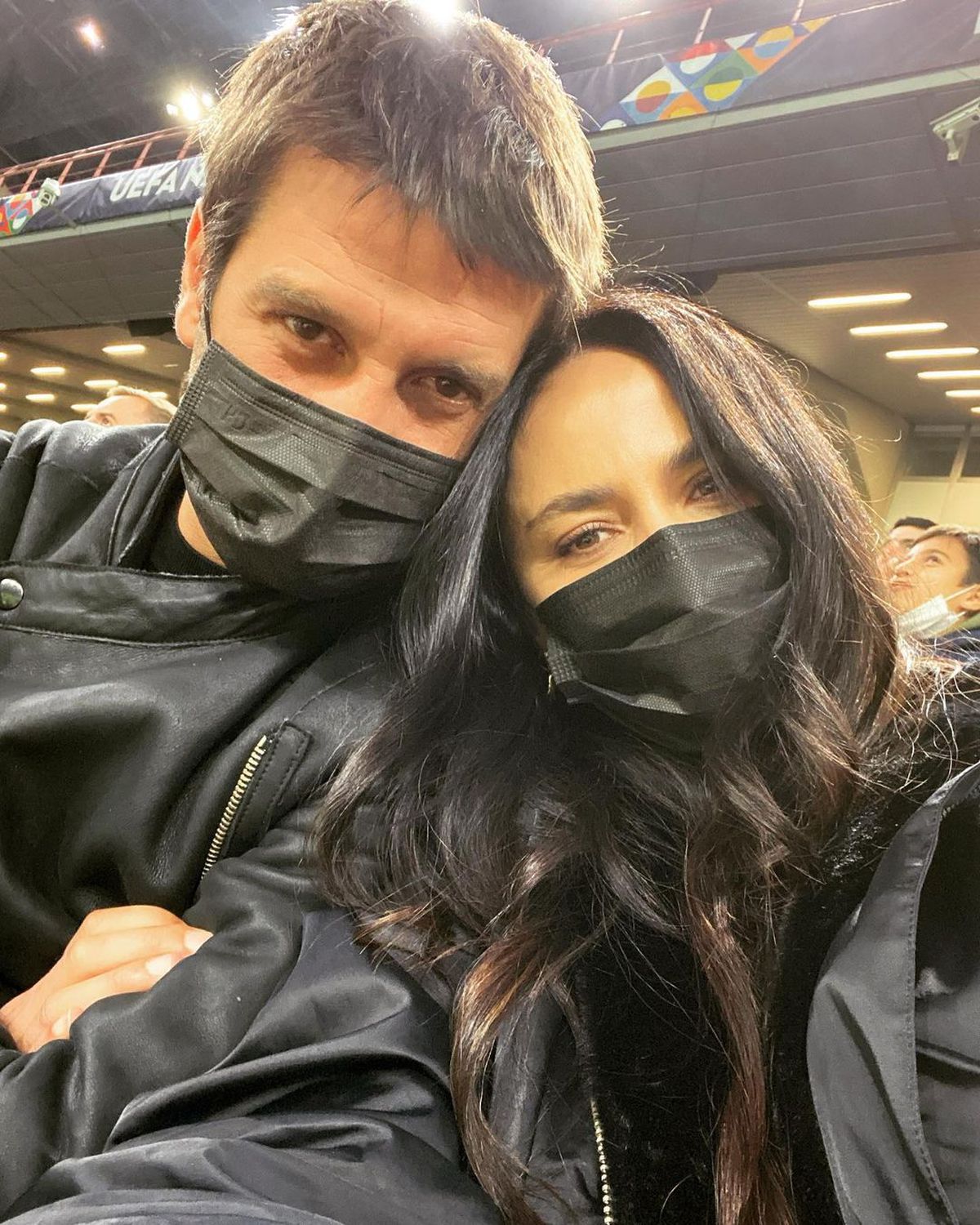 „M-a sunat Materazzi: «Vino la spital!»” » Momentele de groază prin care a trecut Adelina în momentul accidentării lui Cristi Chivu la cap: „Avea o expresie a feței pe care nu o mai văzusem la el!”