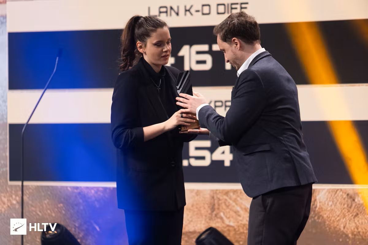 Campioană mondială la CS:GO, românca Ana Dumbravă dezvăluie ce idol din fotbal are: „Visul meu este să-l întâlnesc cândva”