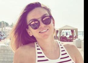 Ce face Simona Halep în timpul turneului de la Australian Open » Imaginea care a dat-o de gol