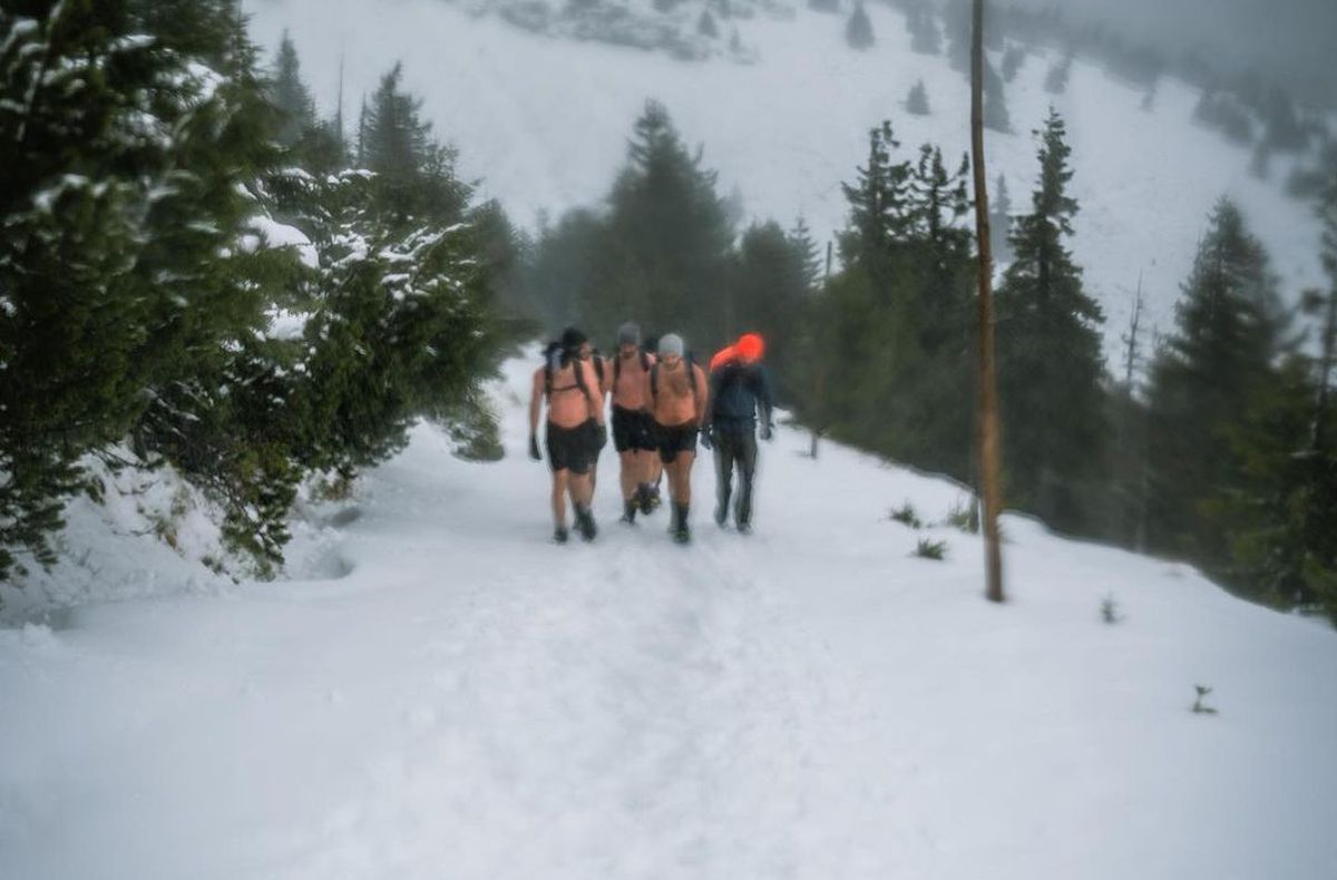 Schimbare radicală pentru un fost campion mondial » Drumeție la bustul gol pe un frig de -19 grade!