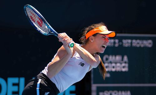 Sorana Cîrstea (32 de ani, locul 42 WTA) a fost eliminată de la Australian Open, după 6-2, 4-6, 3-6 cu Yulia Putintseva (28 de ani, locul 47 WTA) în primul tur.