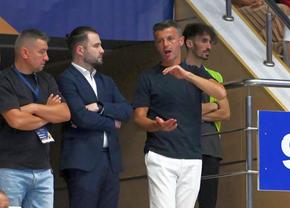 Haos la Dinamo: Burcă, supărat pe jucători și conducere! Antrenorul nu a venit la antrenamente: „Vom lămuri azi”