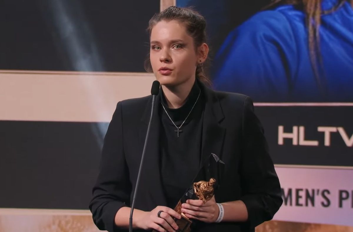 Românca „ANa” e cea mai bună jucătoare de Counter Strike din lume! Premiată într-o gală fastuoasă