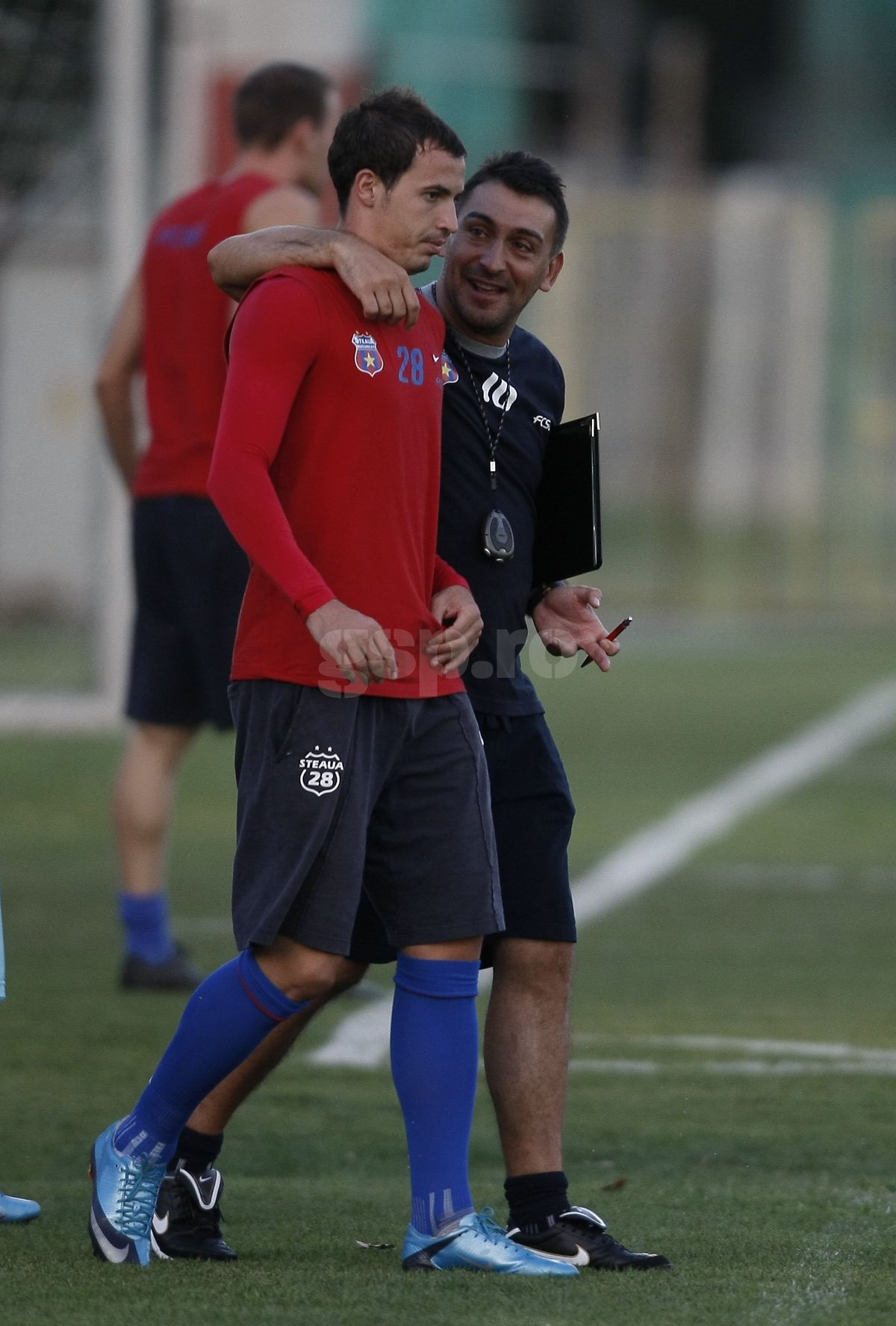 Ilie Dumitrescu i-a lăsat mască pe toți la antrenamentul FCSB: „Stop, salir con la pelota!” » Regula prin care i-a uimit pe fotbaliști