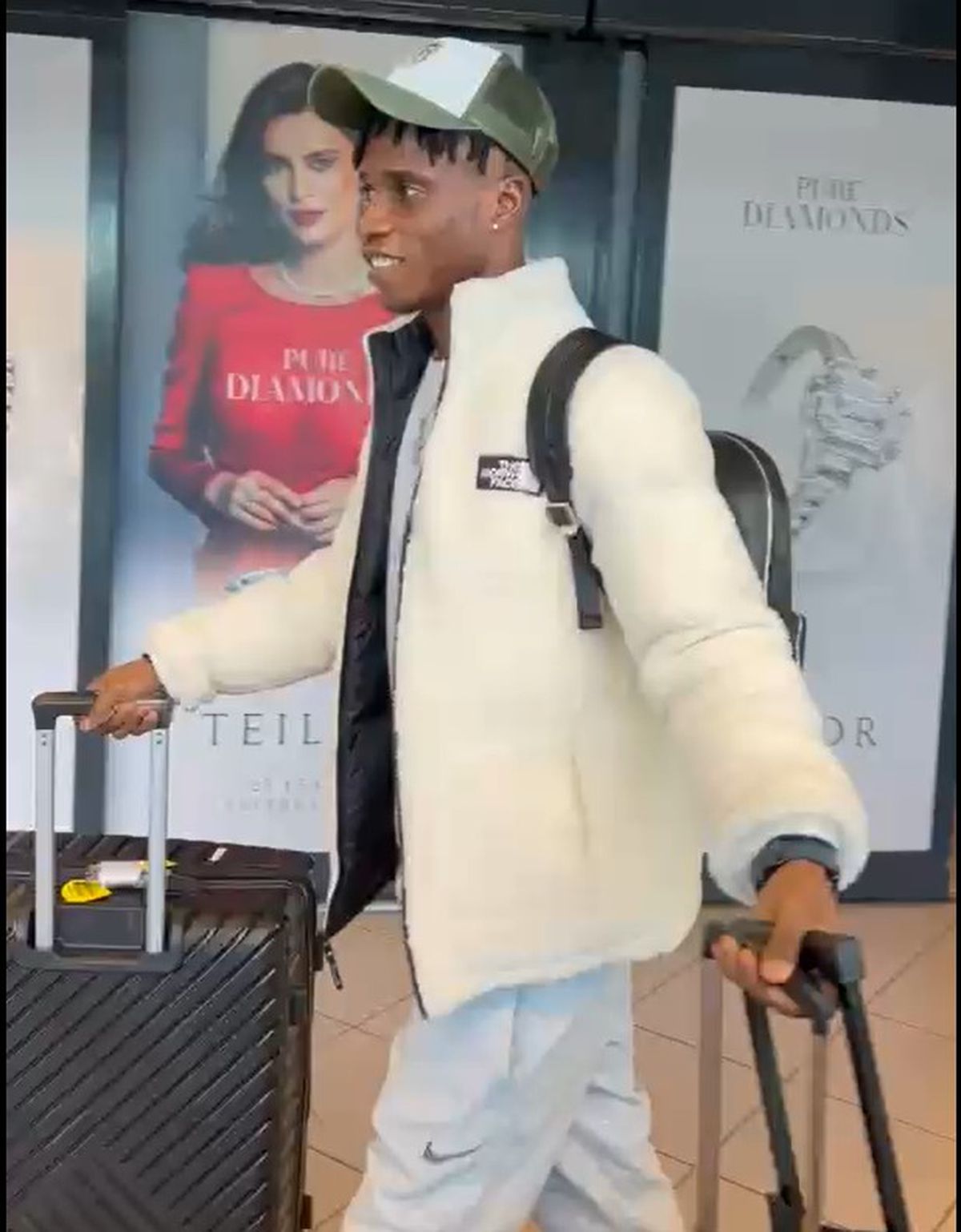 Nana Antwi, noul fundaș de la FCSB, a sosit la București