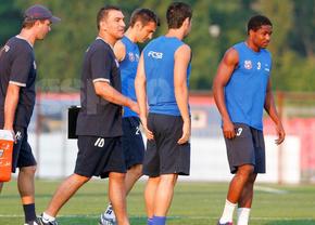 Ilie Dumitrescu i-a lăsat mască pe toți la antrenamentul FCSB: „Stop, salir con la pelota!” » Regula prin care i-a uimit pe fotbaliști