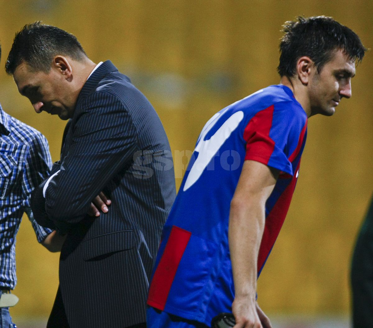 Ilie Dumitrescu i-a lăsat mască pe toți la antrenamentul FCSB: „Stop, salir con la pelota!” » Regula prin care i-a uimit pe fotbaliști