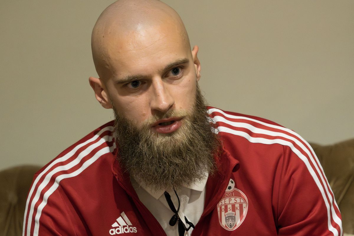 „Vikingul” slovac cu două fețe: „Nu sunt prea drăguț pe teren, dar acasă sunt calm și liniștit” + De ce crede că Slovacia e peste România și ce îi place cel mai mult în țara noastră