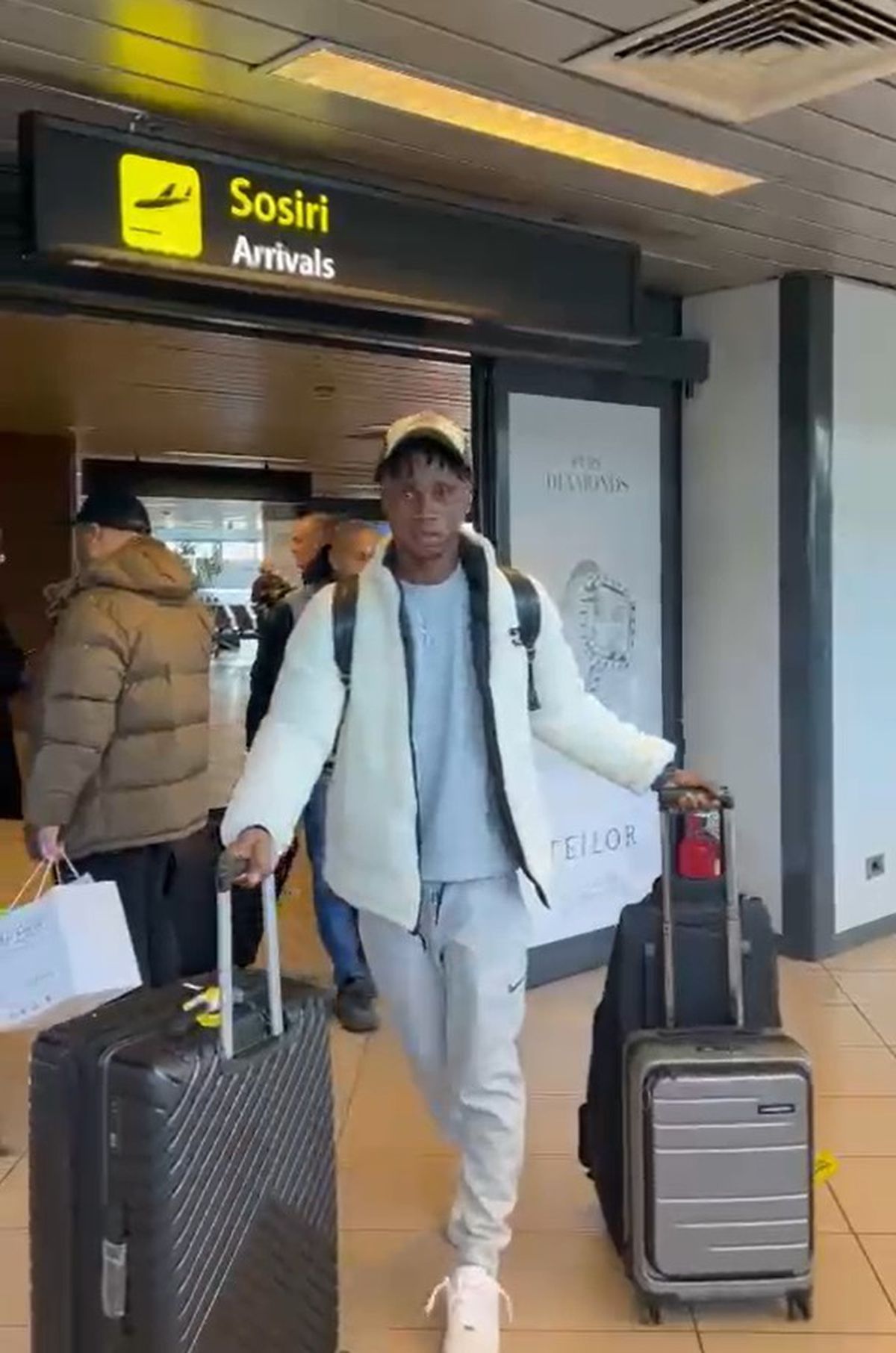 Nana Antwi, noul fundaș de la FCSB, a sosit la București