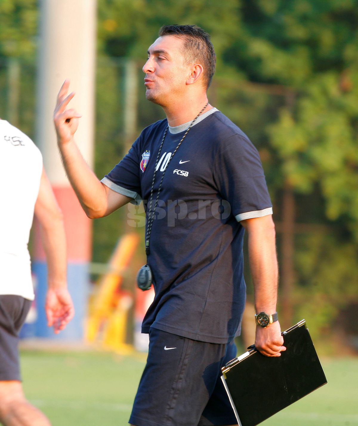 Ilie Dumitrescu i-a lăsat mască pe toți la antrenamentul FCSB: „Stop, salir con la pelota!” » Regula prin care i-a uimit pe fotbaliști