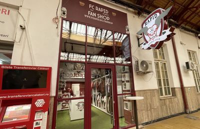 Tradiție reluată după 35 de ani » Rapid a vândut din nou bilete de meci în Gara de Nord