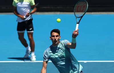 Victor Cornea, eliminat în turul doi la Australian Open 2025