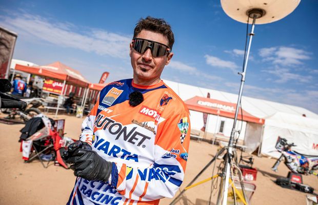 Pentru a doua oară în carieră, Emanuel Gyenes a câștigat Raliul Dakar la clasa fără asistență tehnică » Daniel Sanders a triumfat la clasa Moto