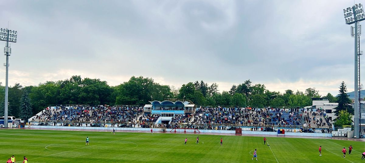 Cum arată acum și cum ar urma să se prezinte stadionul din Bistrița