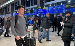 Alexandru Pașcanu a ajuns în România și a făcut show pe aeroport: „Ce căutați aici?! A început Liga 1, eu am rămas să fac cumpărături”