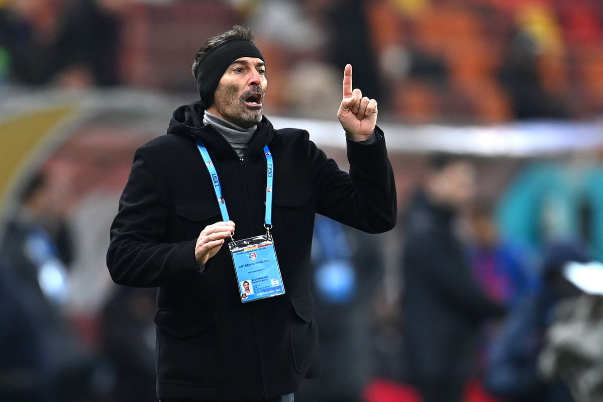 „Are o problemă!” » Raul Rusescu îi atrage atenția titularului de la FCSB: „De asta a fost adus!”