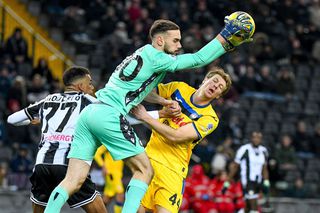 Reacția antrenorului la accidentarea lui Răzvan Sava » Pe cine anunță titular mâine contra Parmei lui Chivu!