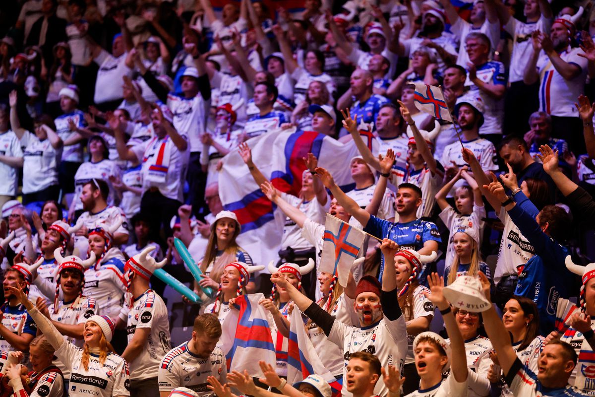 Fanii din Insulele Feroe, deplasare-record în Norvegia