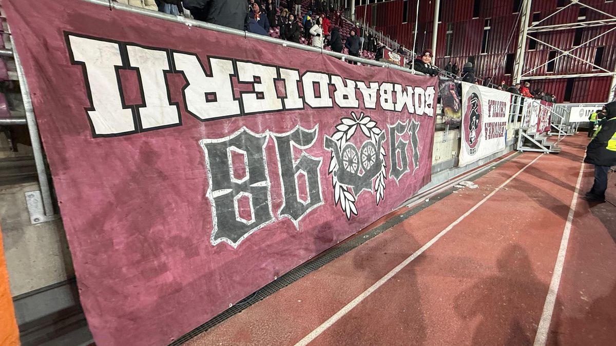 Peluza Nord Rapid la meciul cu Metaloglobus / foto: Andrei Furnigă (GSP.ro)