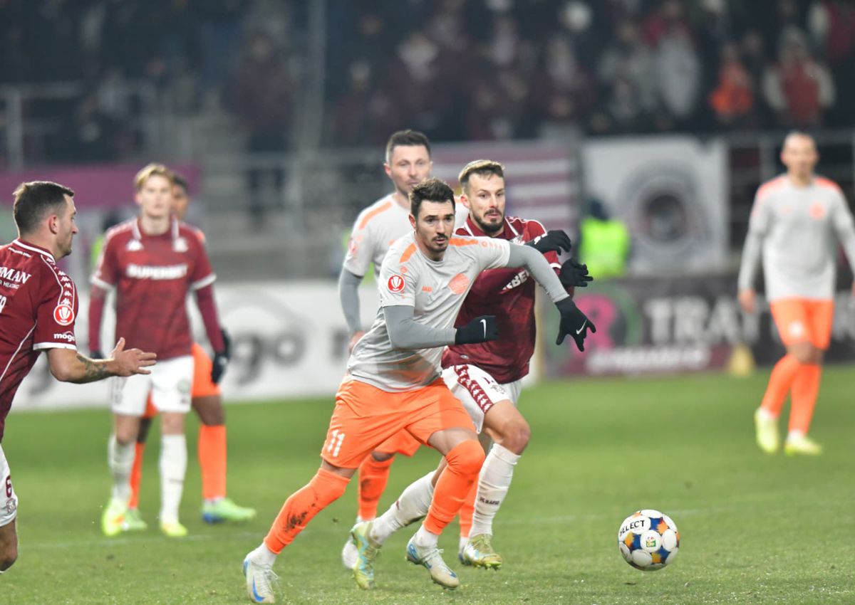 Rapid s-a chinuit cu Metaloglobus la -10 grade, dar Dobre a salvat-o din nou » Schimbare de lider