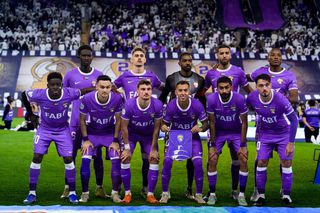 Două „duble”, patru goluri și două eliminări la debutul lui Adrian Șut la noua lui echipă