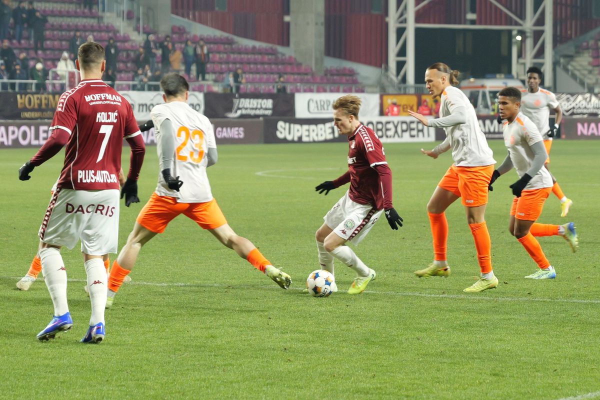 Decizie după Rapid - Metaloglobus: antrenorul va fi DEMIS mâine dimineață