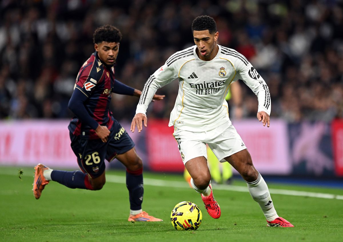 Real Madrid - Levante 2-0 » Fluierături asurzitoare, batiste albe, dar victorie. Filmul zilei pe „Bernabeu”