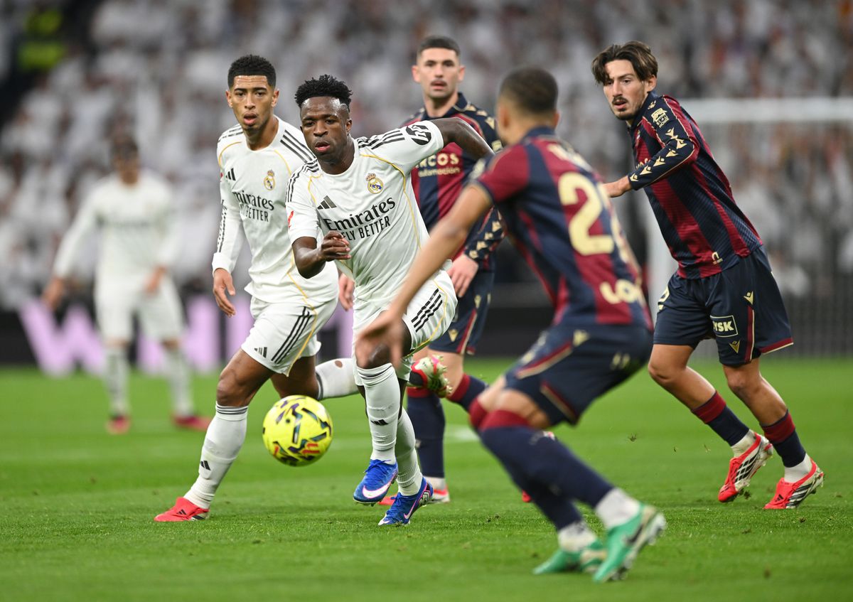 Real Madrid - Levante 2-0 » Fluierături asurzitoare, batiste albe, dar victorie. Filmul zilei pe „Bernabeu”