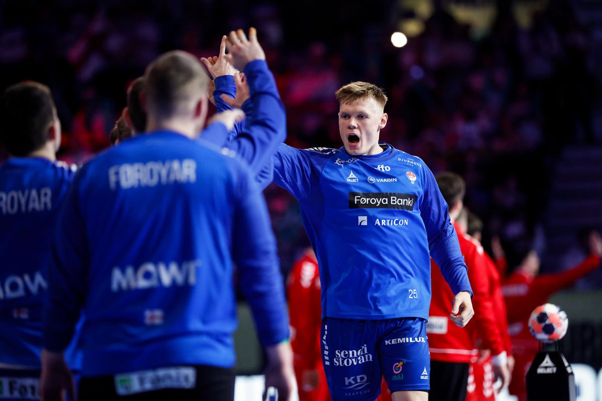 Fanii din Insulele Feroe, deplasare-record în Norvegia