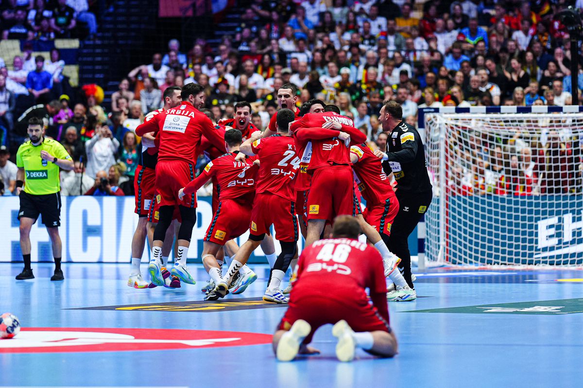 Prima mare SURPRIZĂ a Europeanului de handbal: favoriții au clacat uluitor pe final! + a fost egalată cea mai mare diferență de scor din istorie
