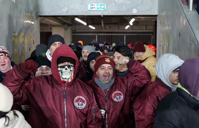 Jandarmeria, în alertă la Rapid - Metaloglobus » Peluza Nord a intrat cu „scutierii”: detaliul care a surprins