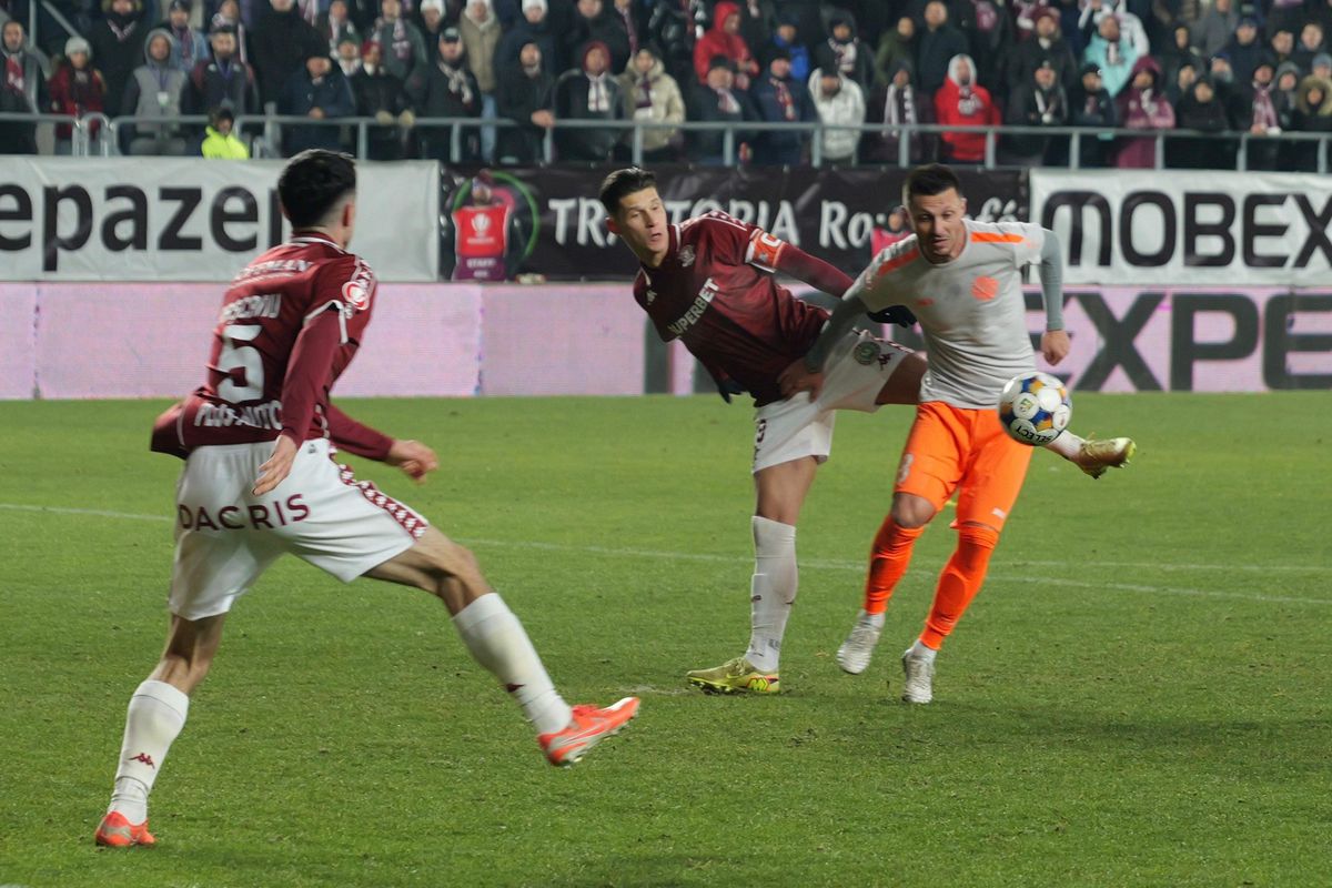 Decizie după Rapid - Metaloglobus: antrenorul va fi DEMIS mâine dimineață