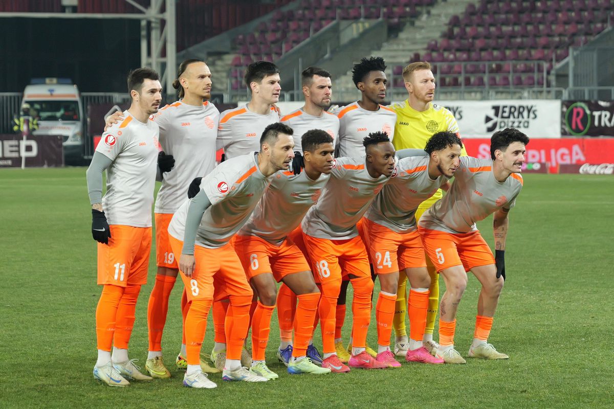 Rapid s-a chinuit cu Metaloglobus la -10 grade, dar Dobre a salvat-o din nou » Schimbare de lider