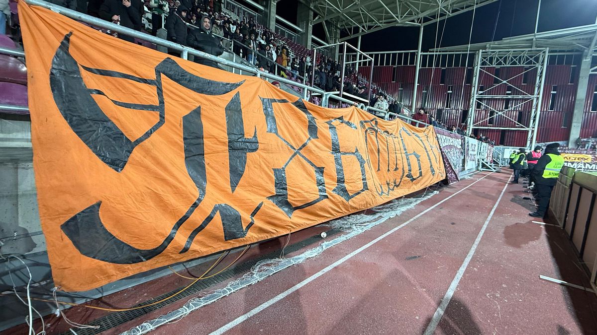 Peluza Nord Rapid la meciul cu Metaloglobus / foto: Andrei Furnigă (GSP.ro)