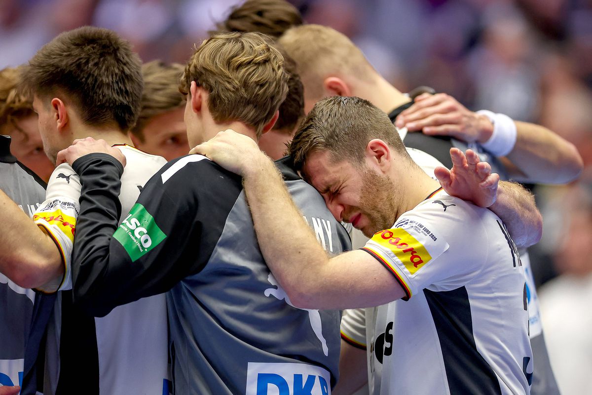 Prima mare SURPRIZĂ a Europeanului de handbal: favoriții au clacat uluitor pe final! + a fost egalată cea mai mare diferență de scor din istorie