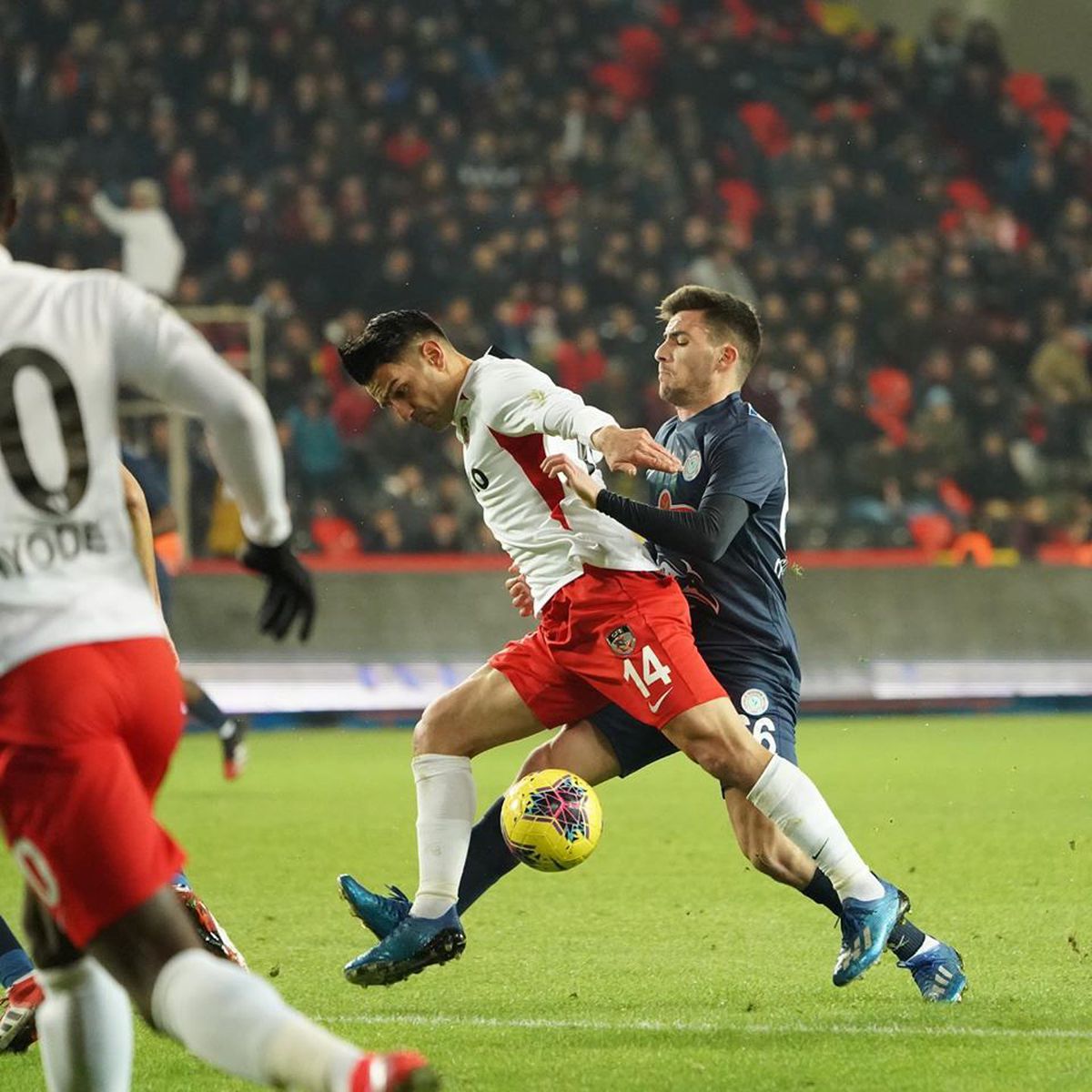 GAZIANTEP - RIZESPOR 2-0 // FOTO Marius Șumudică, victorios și furios! A explodat după ce jucătorul său a ratat două penalty-uri și s-a dus spre vestiare