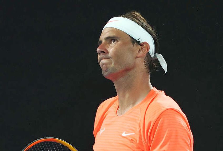Rafael Nadal (34 de ani, 2 ATP) a fost eliminat în sferturile de la Australian Open de Stefanos Tsitsipas (22 de ani, 6 ATP), scor 6-3, 6-2, 6(4)-7, 4-6, 5-7.