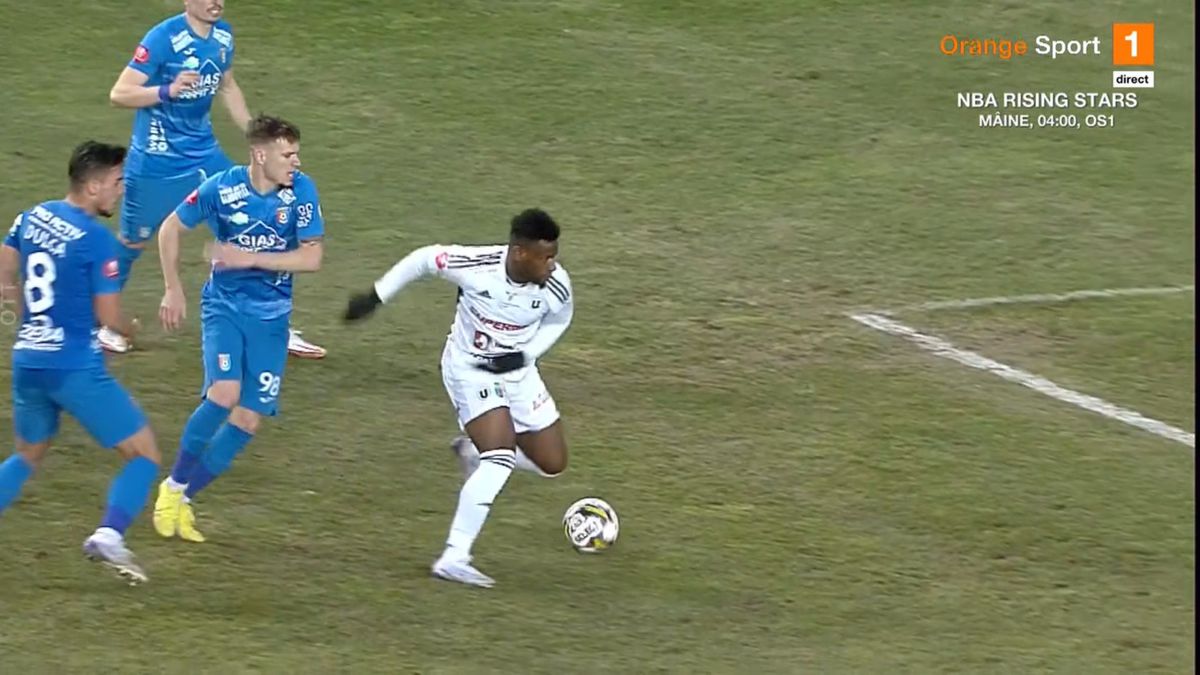 Thiam și Gomes, goluri superbe împotriva Chindiei » Doi colegi de la U Cluj s-au întrecut în lufturi