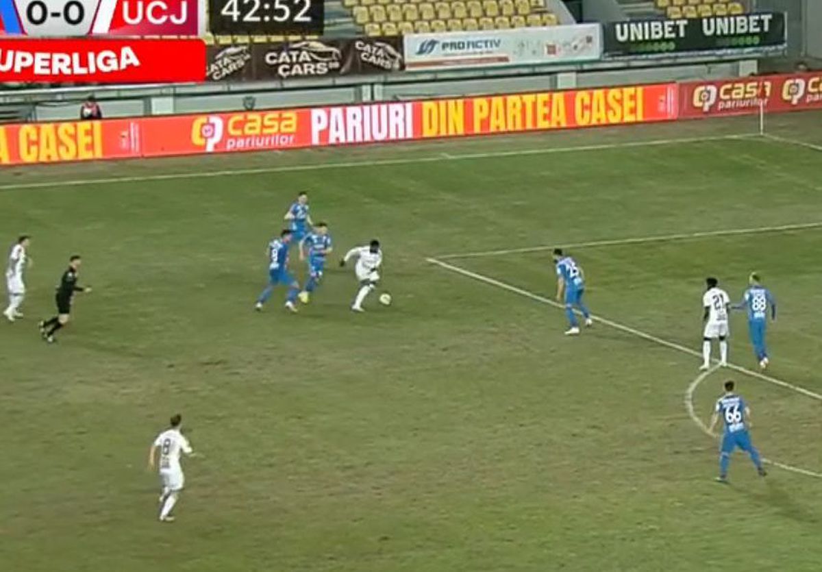 Thiam și Gomes, goluri superbe împotriva Chindiei » Doi colegi de la U Cluj s-au întrecut în lufturi