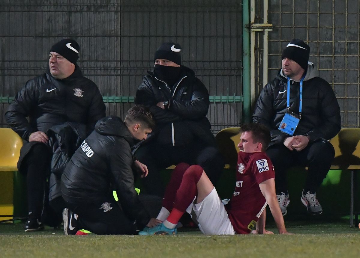 A ratat penalty-ul de 3 puncte și a fost dus de Mutu în fața galeriei » Ce s-a întâmplat după Mioveni - Rapid 0-0