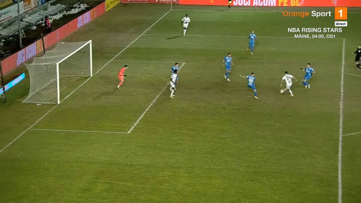 Thiam și Gomes, goluri superbe împotriva Chindiei » Doi colegi de la U Cluj s-au întrecut în lufturi